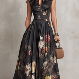 Patricia | Sort Satin Midi Kjole med Blomsterprint og Plissering