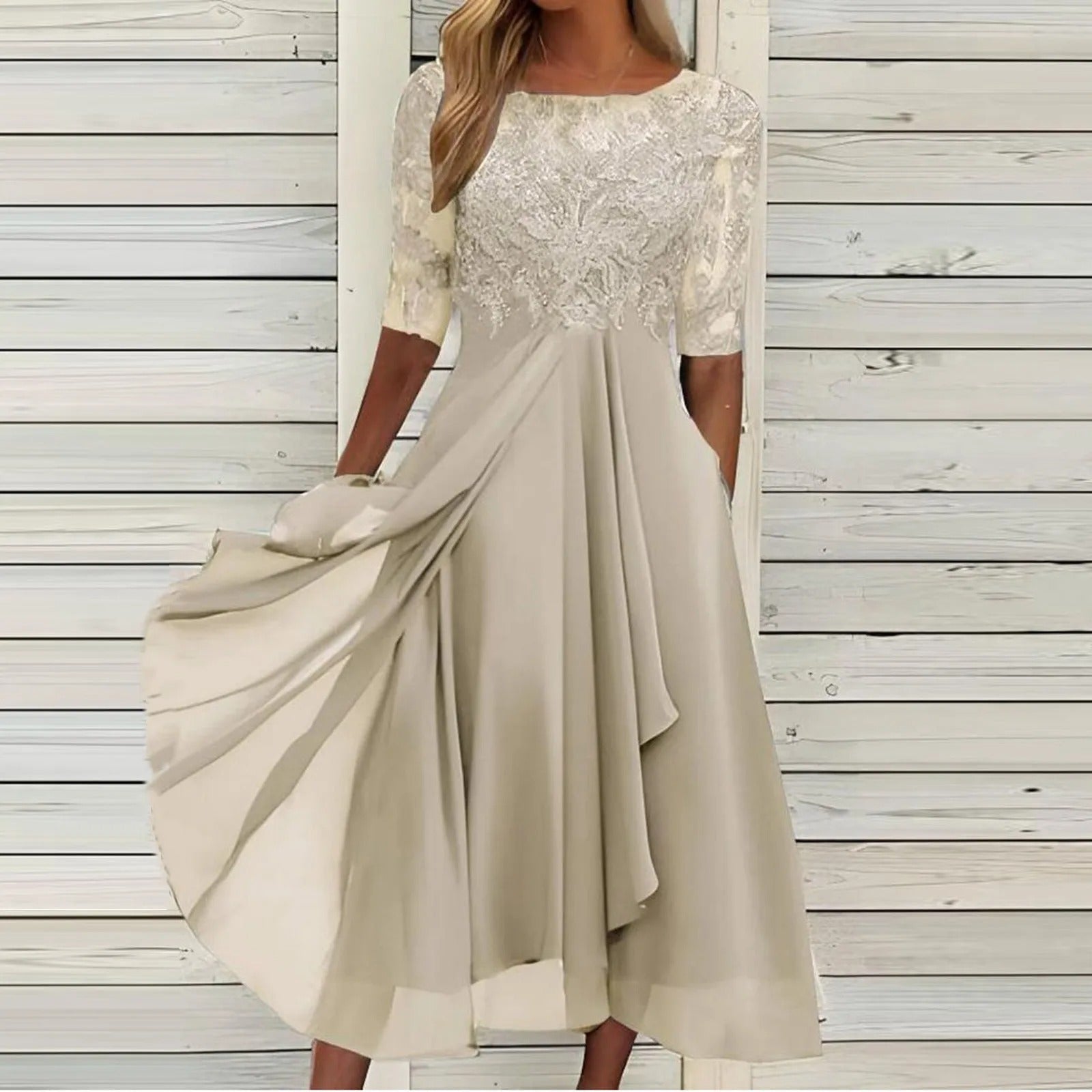 Puck™ - Elegant Midi-Kjole i Blonde